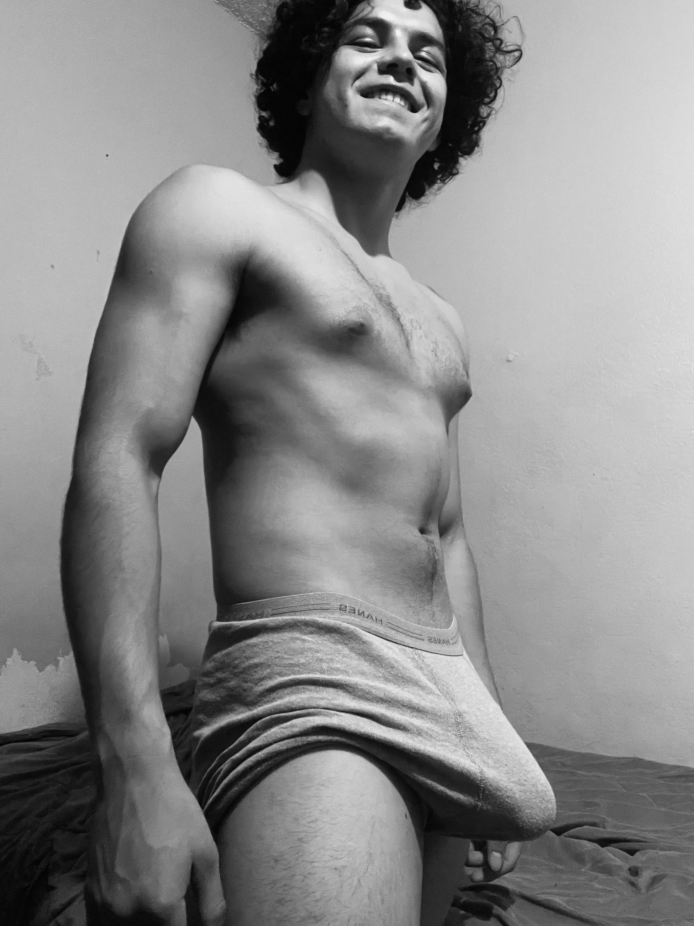 You like my forearms) posted by antonio_hung