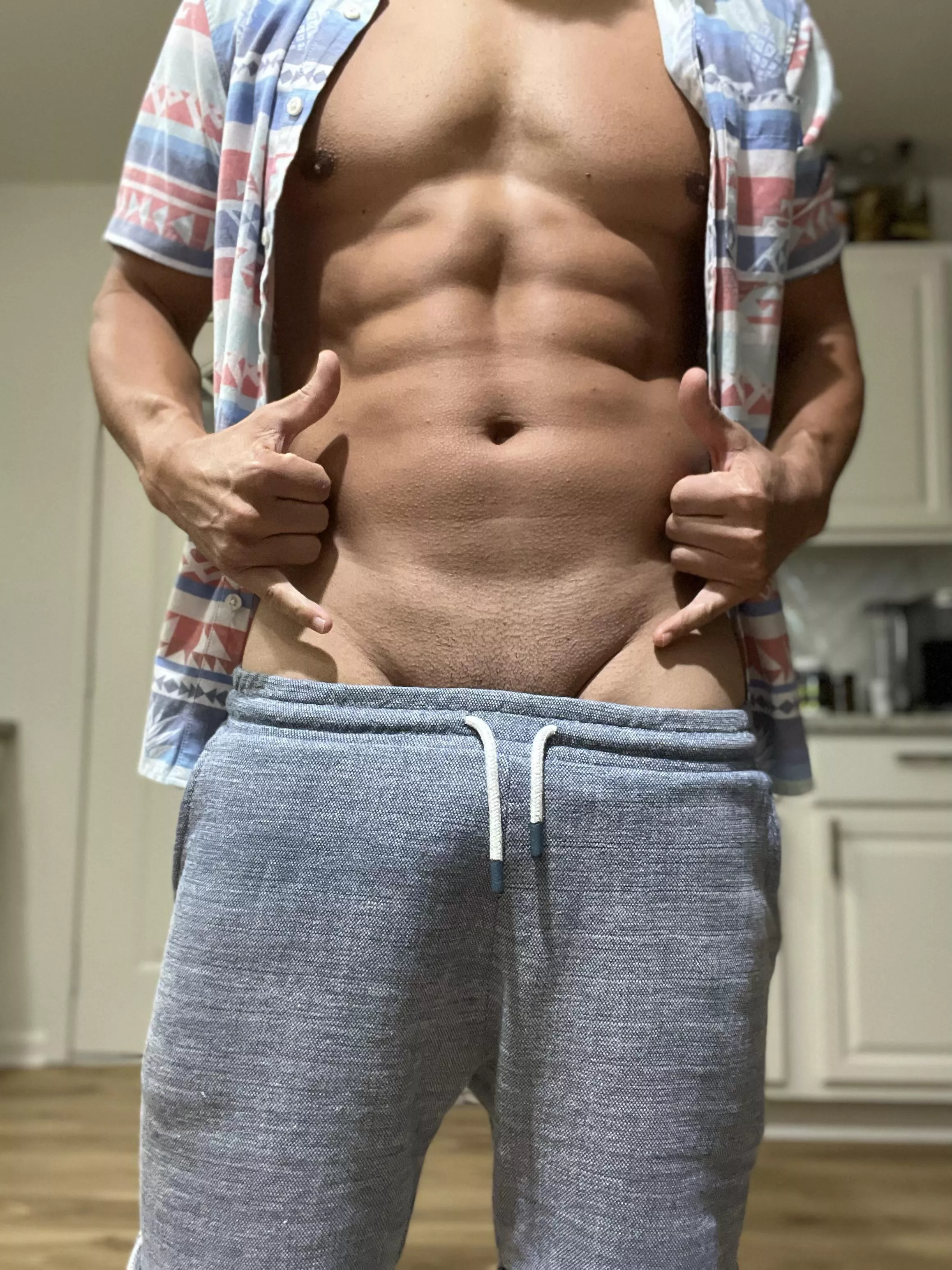 Aloha beaches! Happy aloha Friday! Anybody want to get lei’d??? posted by Future_Poolboy