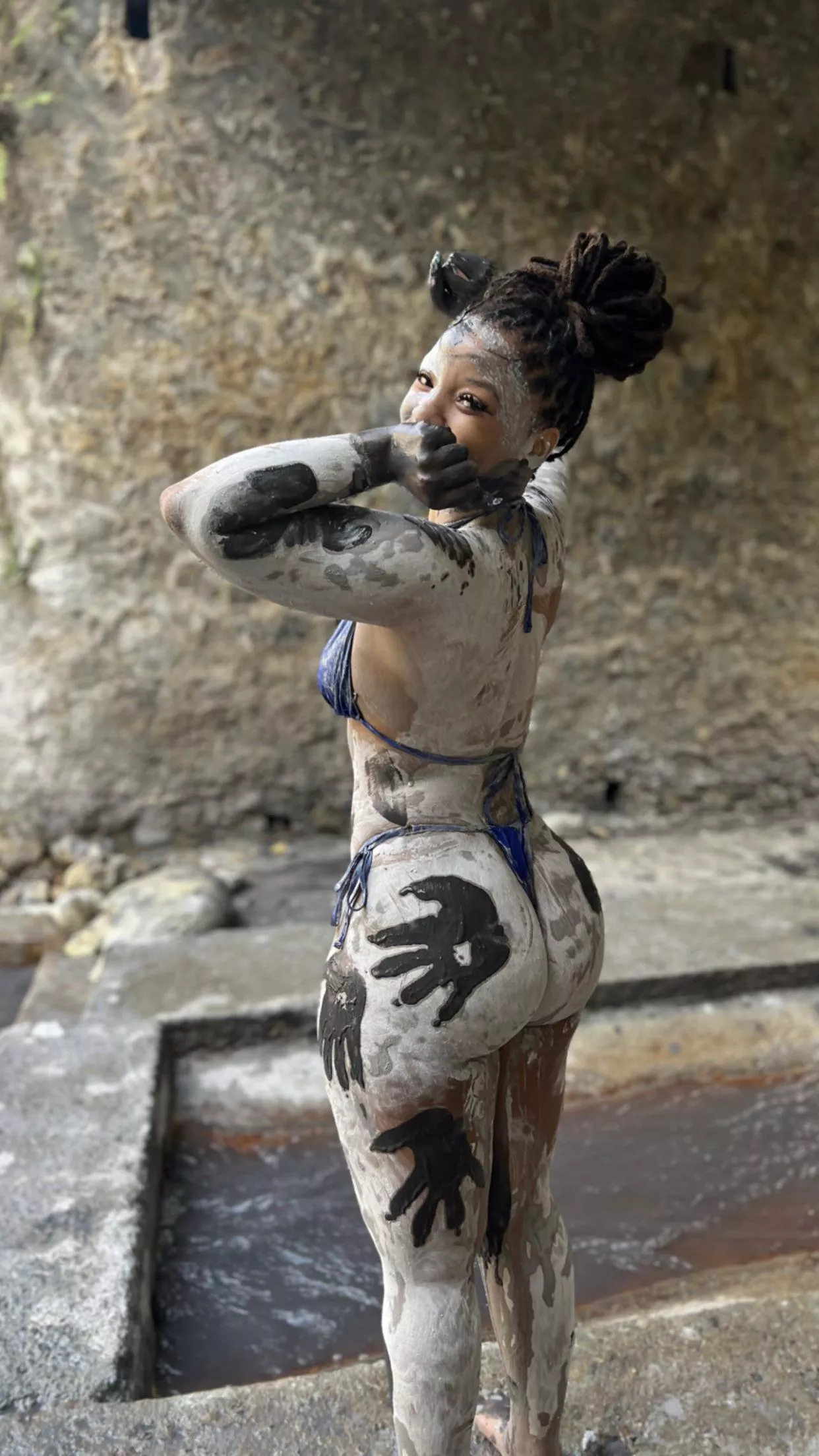 Chloe Bailey posted by jondoe31313