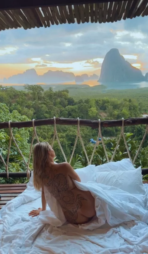 I really need my ass spanked… can you help?🥺 by ZoeMoore_