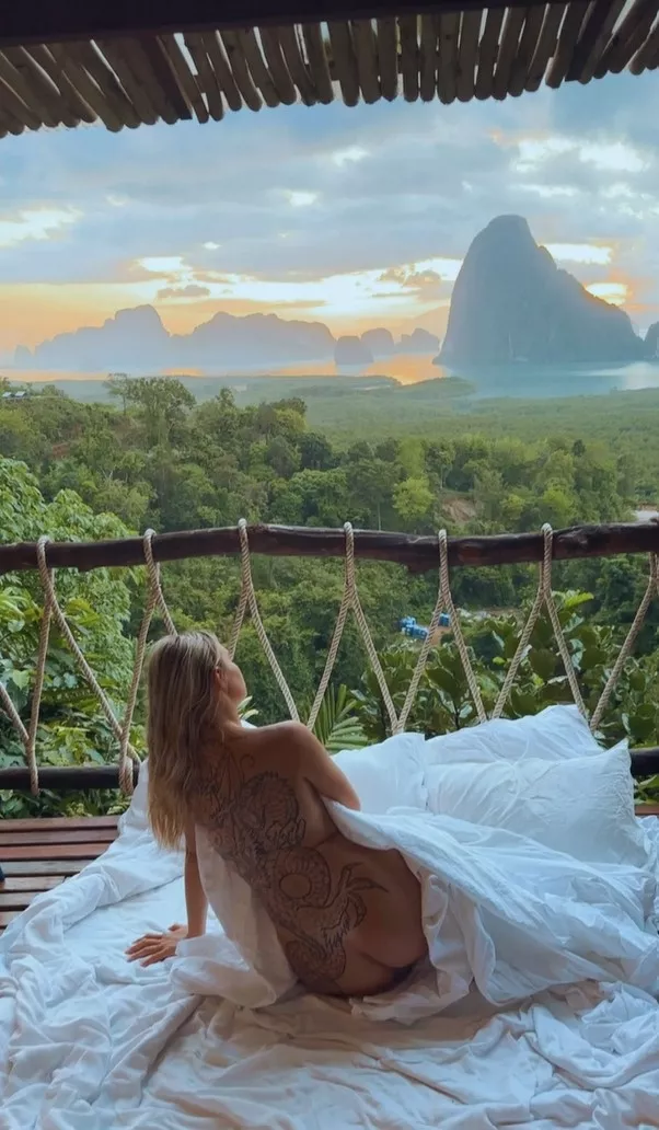 I really need my ass spanked… can you help?🥺 posted by ZoeMoore_