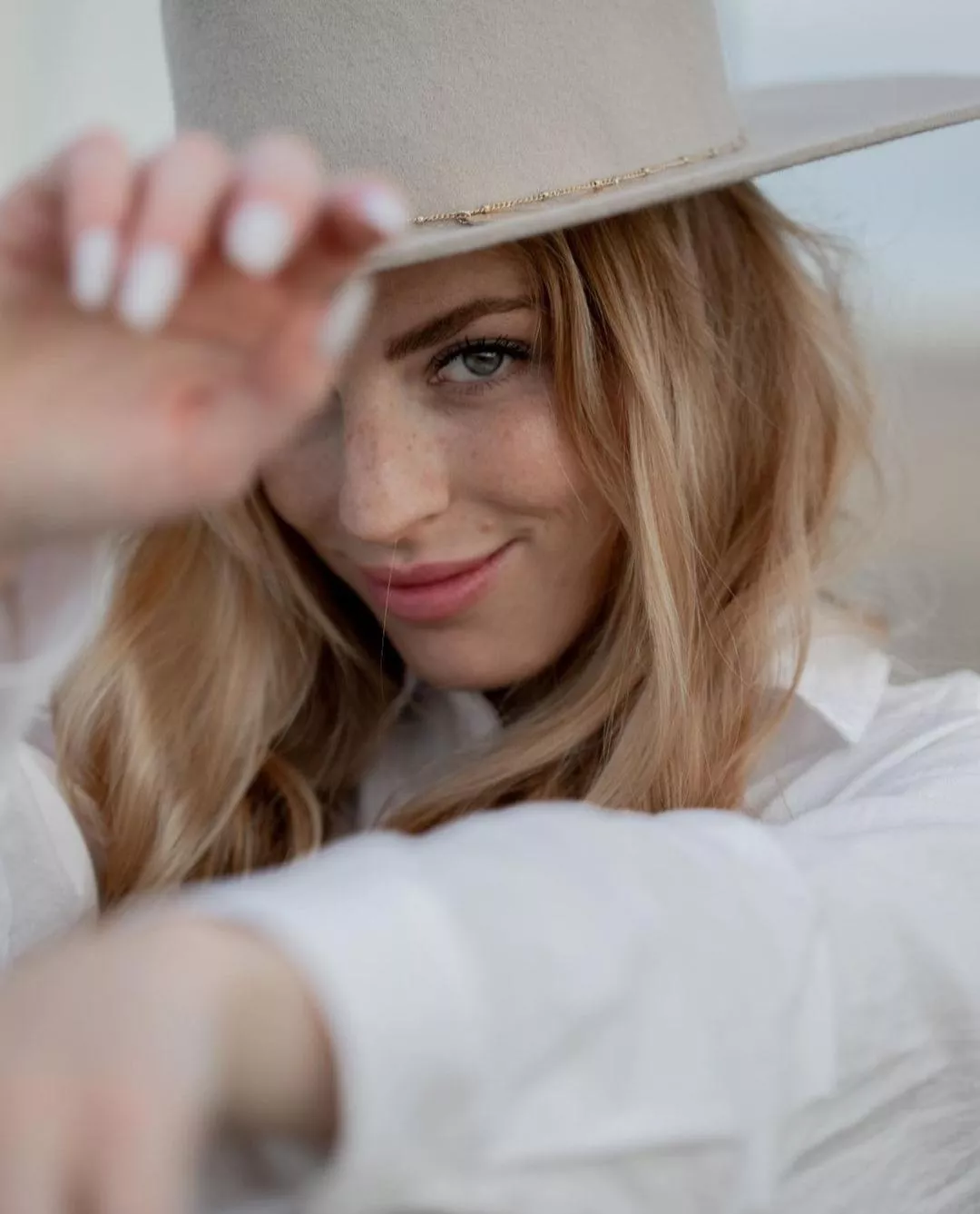 Spanish girl posted by cliptemnestra