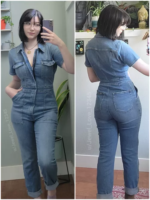 This outfit hugs my curves so tight and nice by Jewel_Love_12345