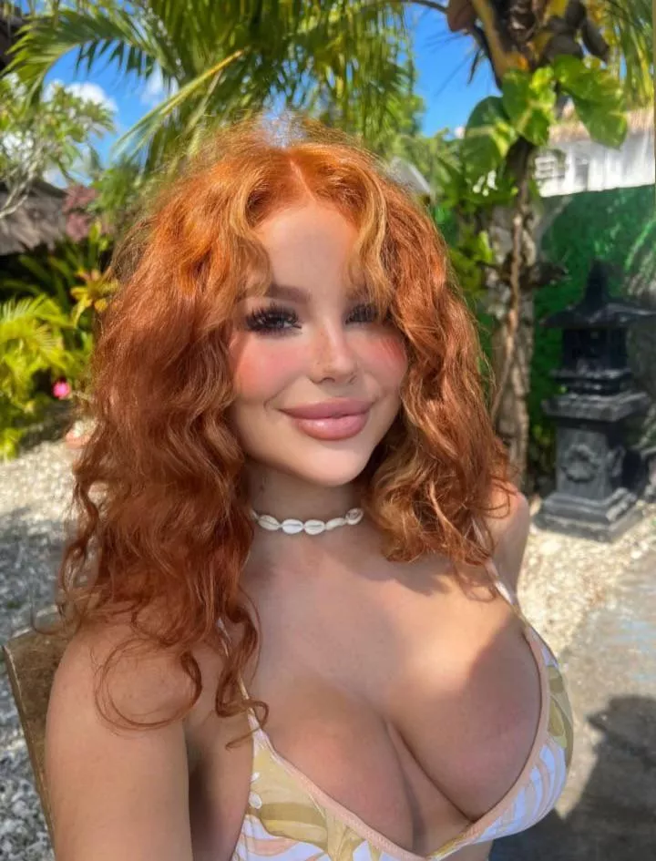 Beach days are my favorite days posted by lilpeachyqueenx