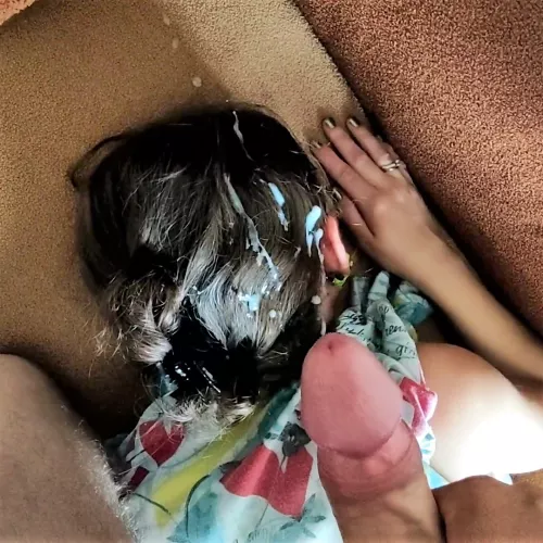 den kris turns his head by So-Banned