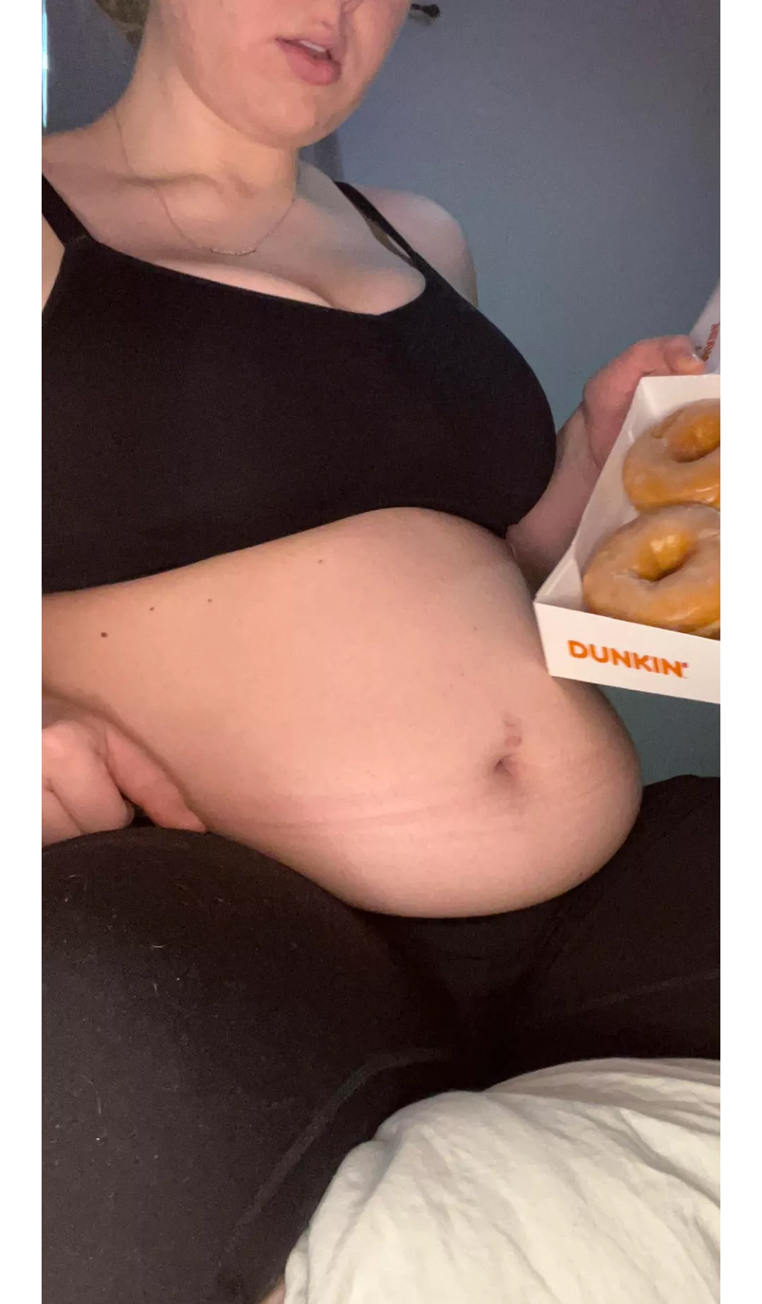 Getting so chubby posted by bellygirl0112