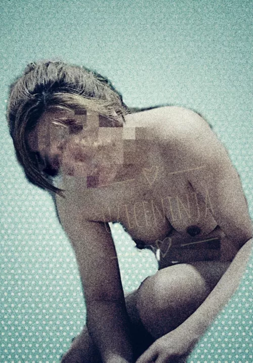 Had a dream na may ibang gumagalaw sken.. dunno how to (f)eel.. by _IceNinja