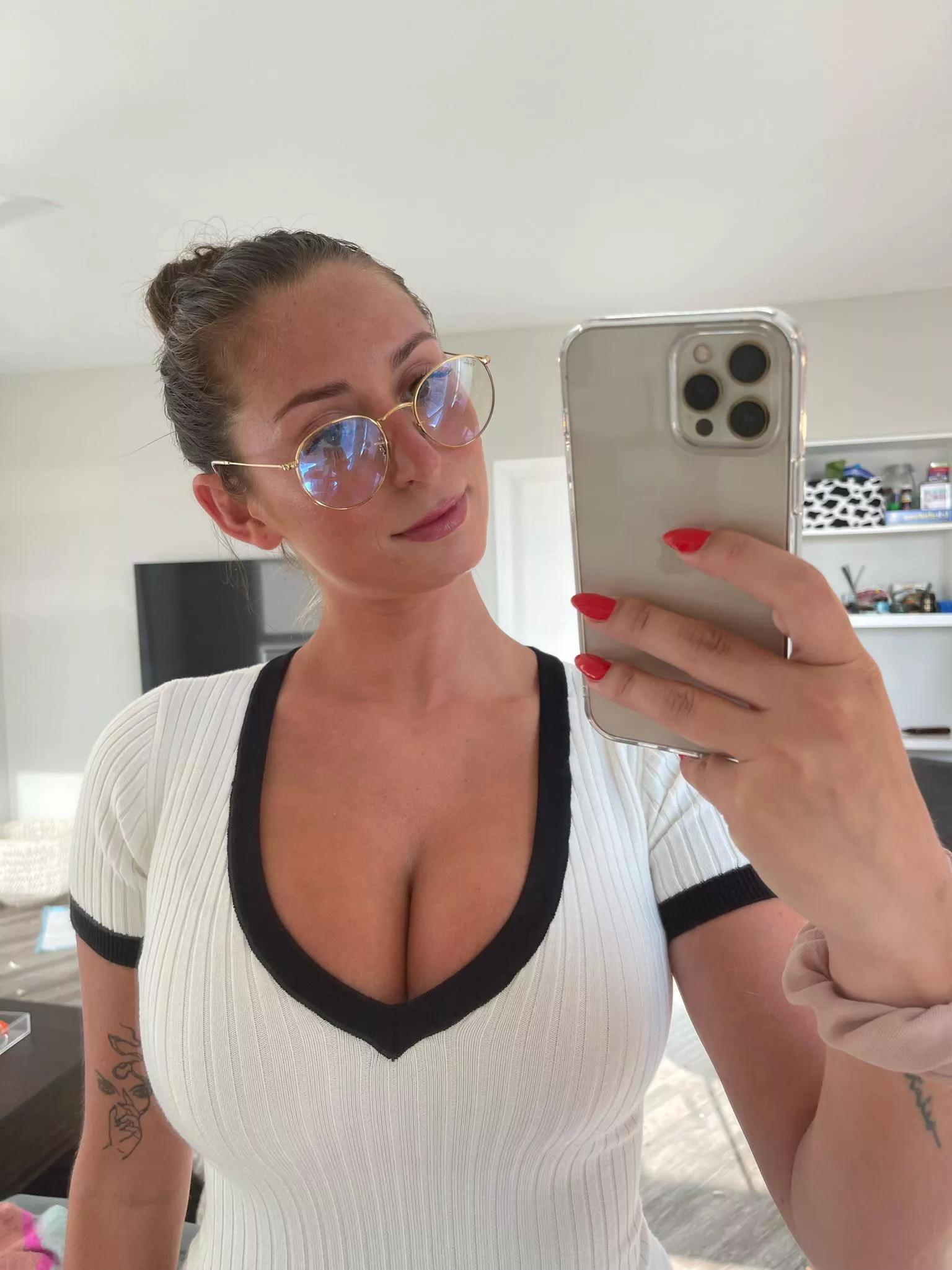 I'm a strict mommy posted by ToothsomeWeariness