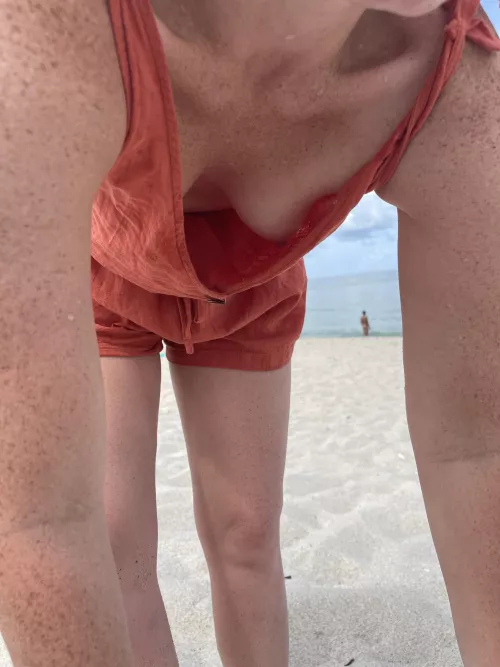 enjoying a nice day at the beach by tryingnewthings86