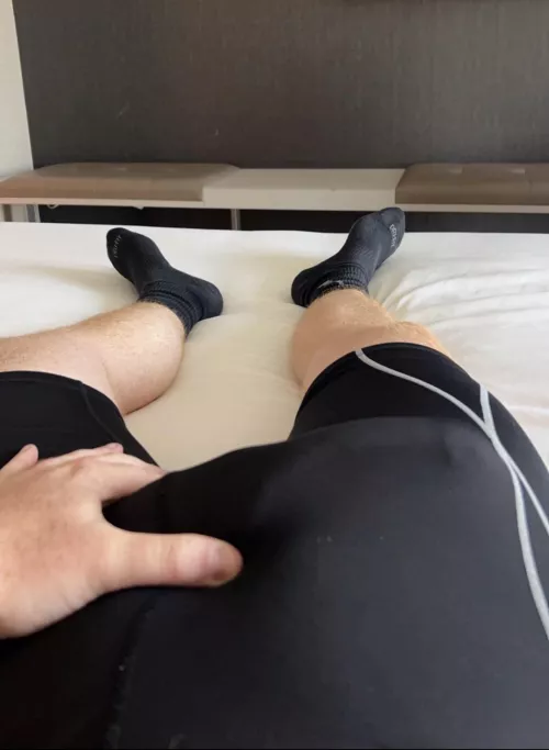 [28]— honestly hate underwear, but have to in the gym to control the flopping. The boys gotta breath. Looking for other dudes who like showing off, boys being boys in the locker room vibes. Ex hockey player here so other athletes are ideal by curious817