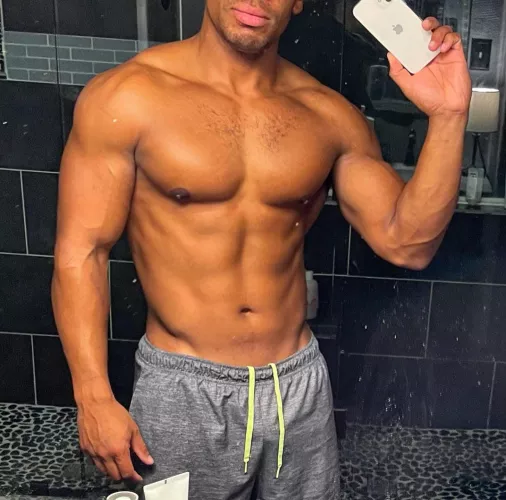 30M - Experienced hung BBC bull. Tantric massages provided 🙌🏽 by bbernard951