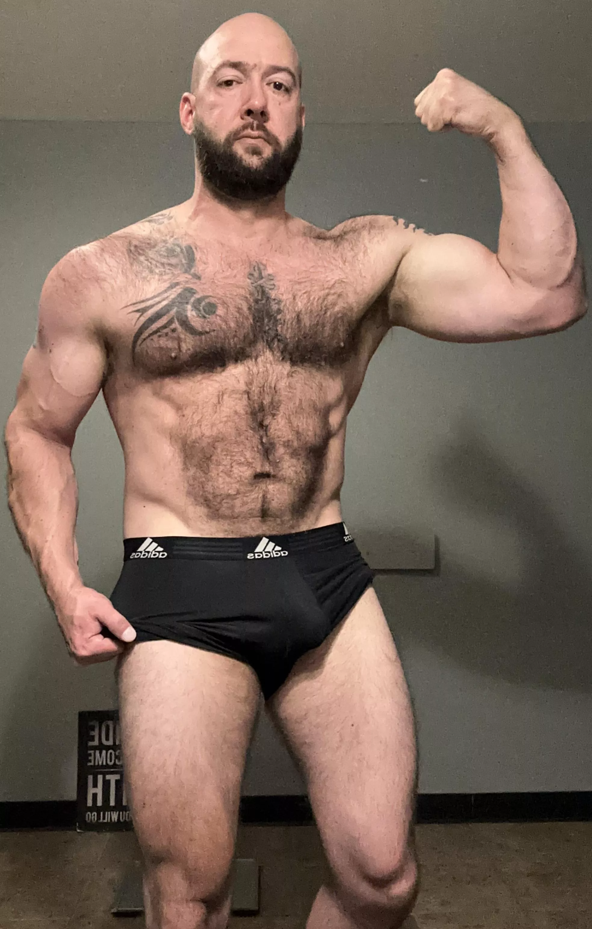 Come give daddy a rub down posted by Windycitydxxx