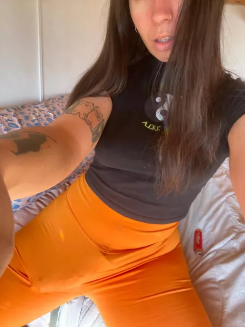 Do you dare to discover whats under my pants? by darksofia1111