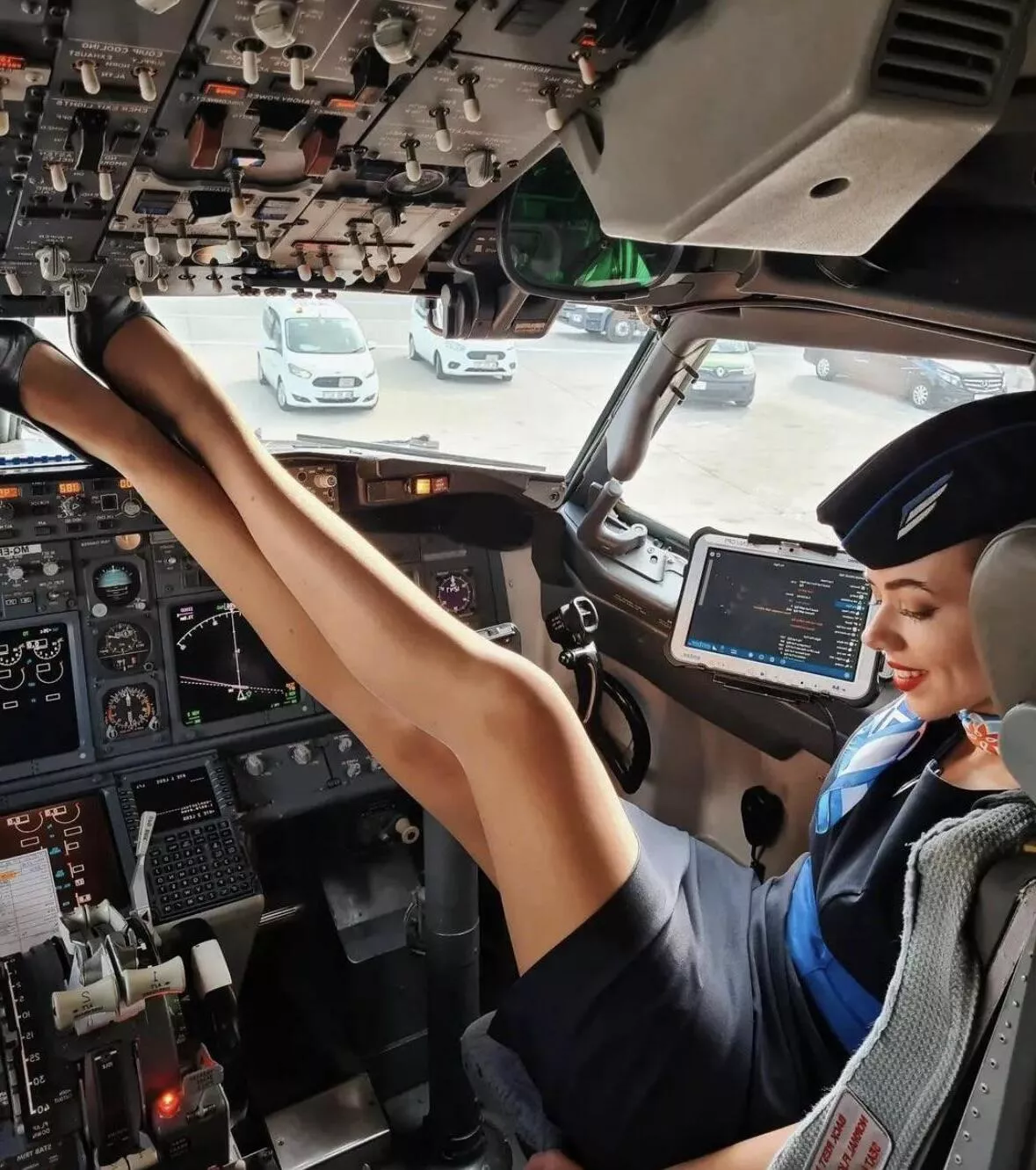 Heels in the air posted by lexeriks