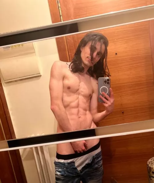 Hello to everyone. by Eyanochi