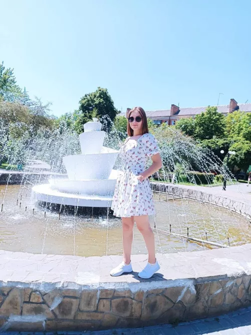 I feel like a princess in this dress by dina_cat