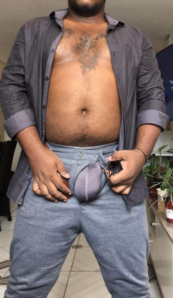 I got home, I needed to get my bulge out posted by itslian96