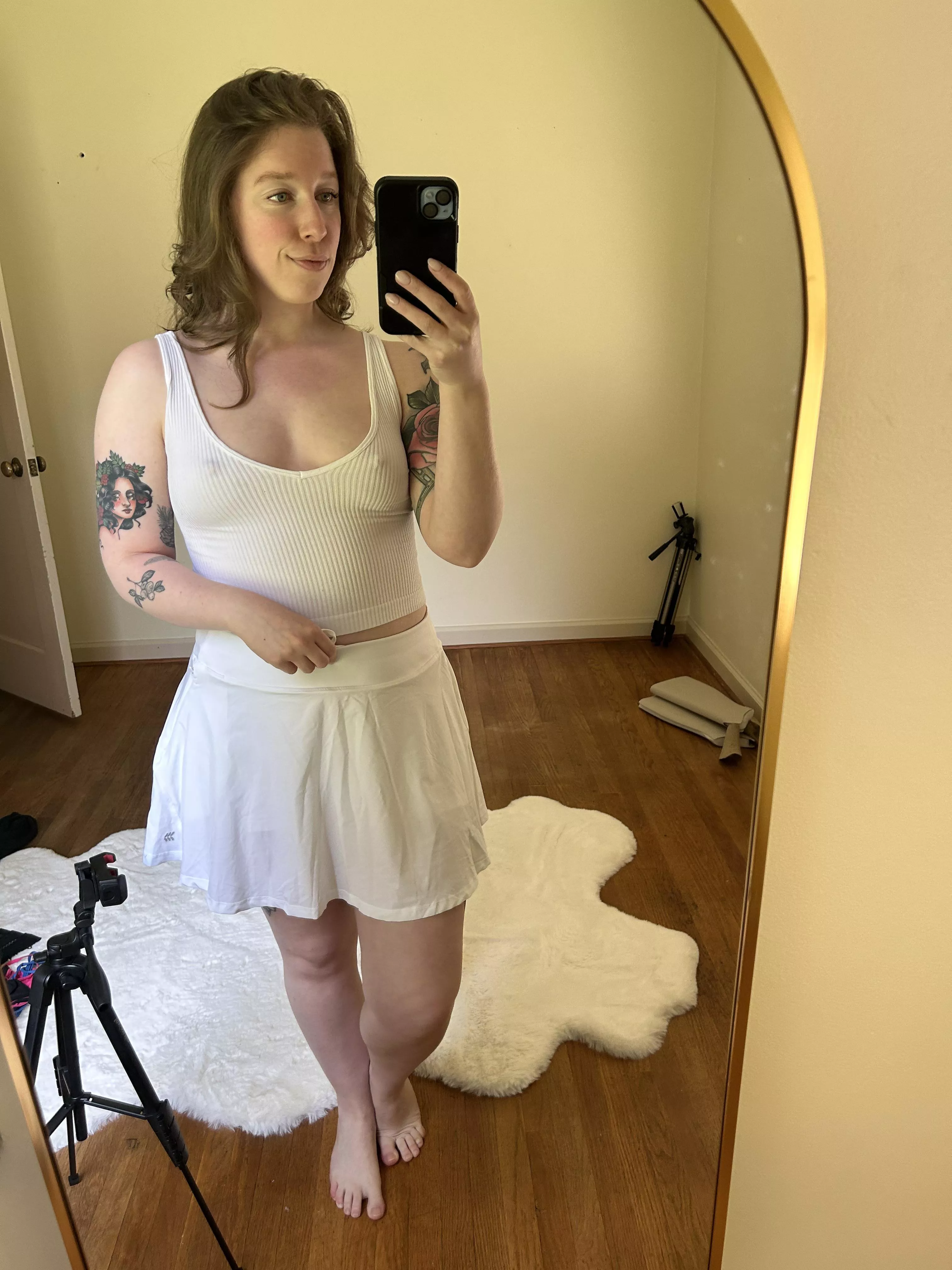 I wear white when I like to pretend I’m innocent posted by -perky_peaches-