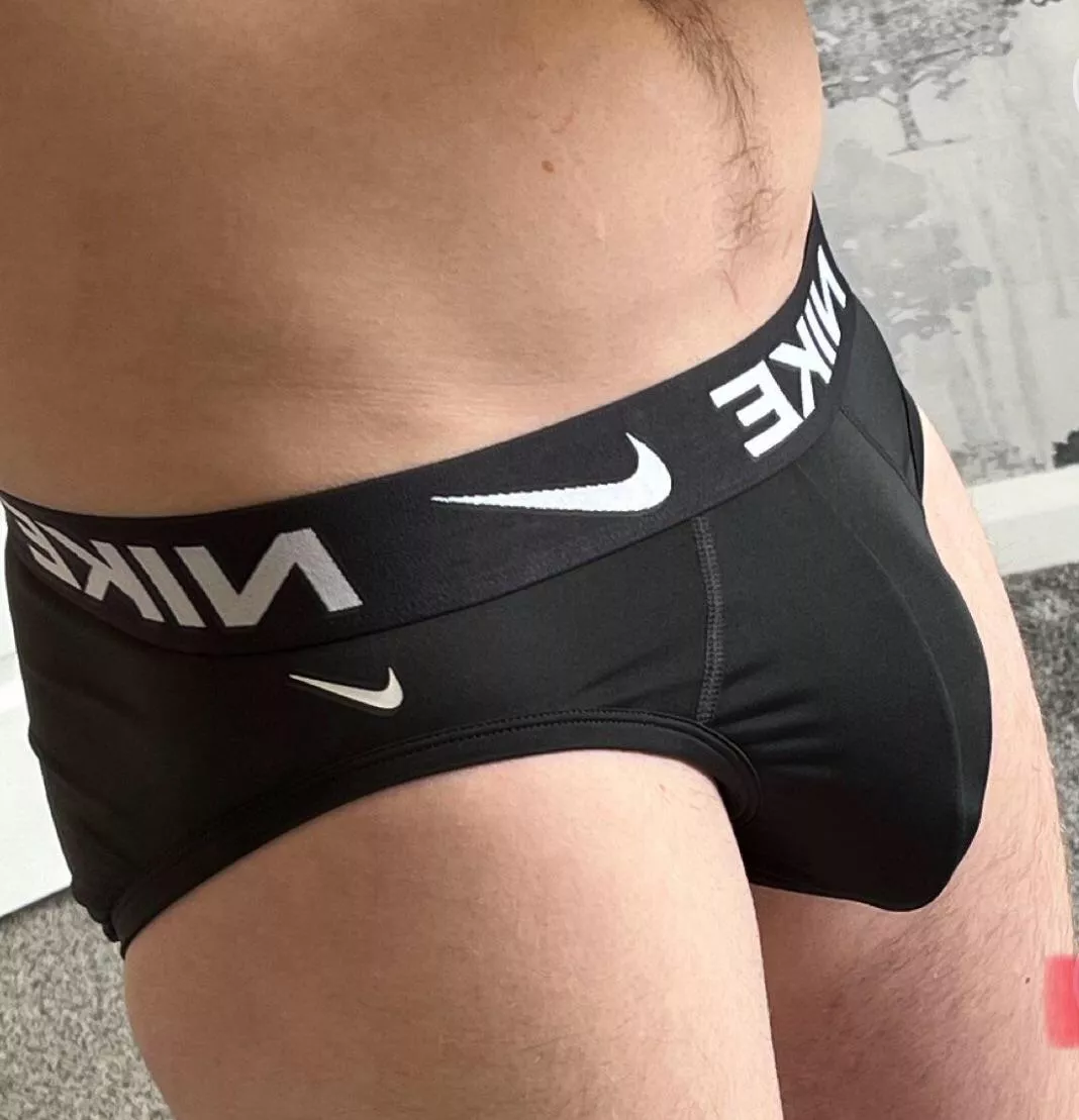 Makes me feels like..😈 posted by Few_Grocery_3285