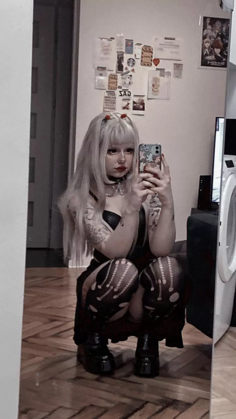 Misa ready to attack posted by LoliCandyfloss