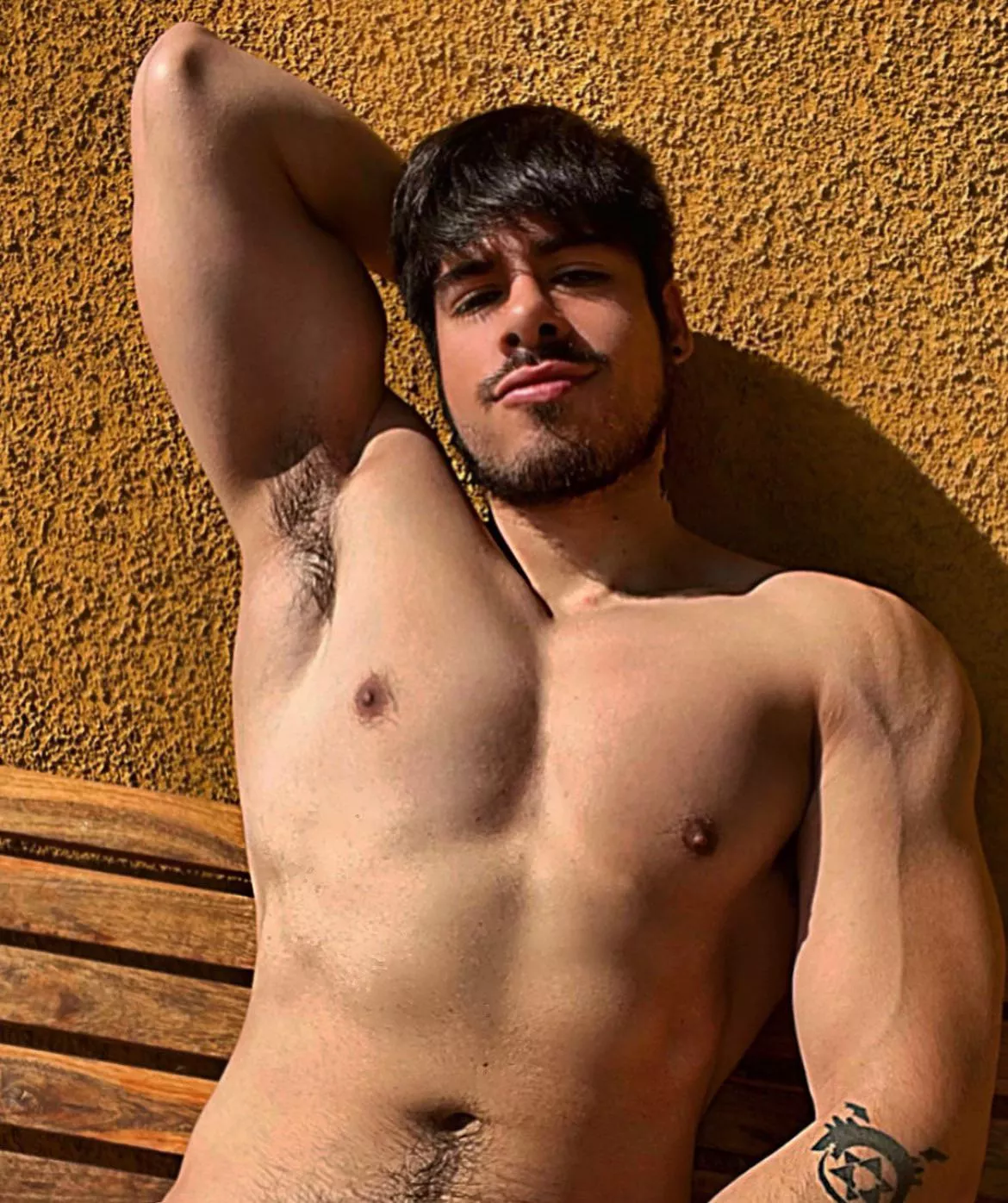 Sit here posted by Angelo_rmni