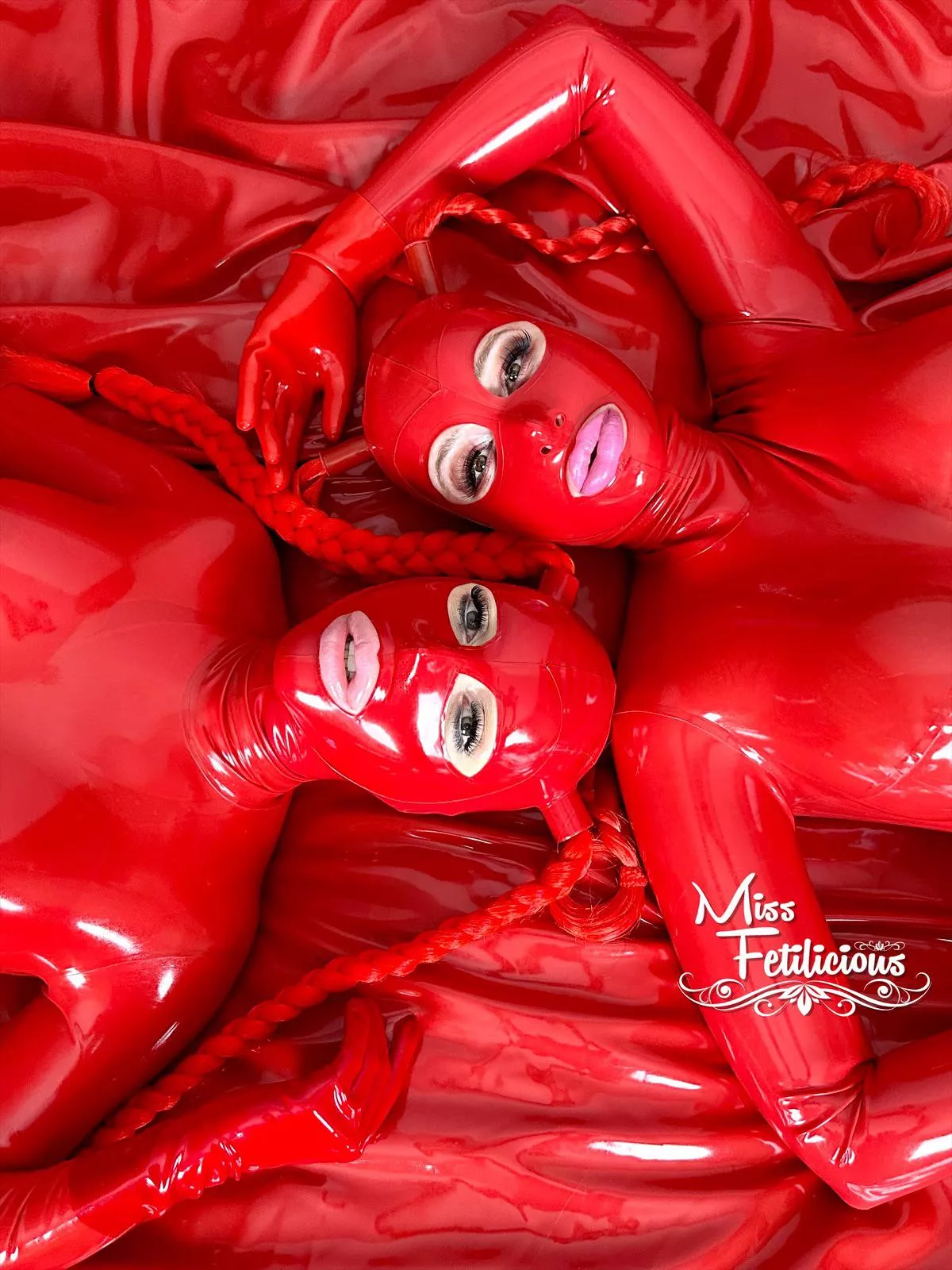 So much red latex! 🥰❤️ With my beautiful doll Lola Noir posted by Miss_Fetilicious