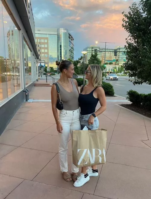 Whose hiding more? by snowbunlover