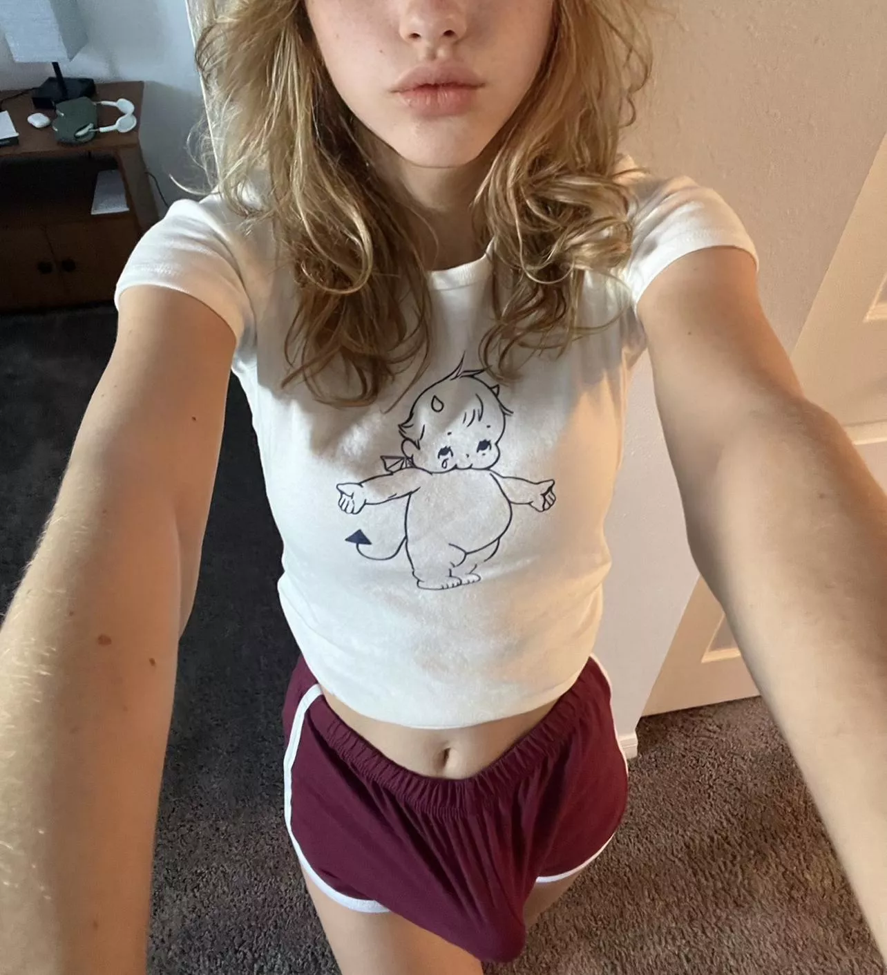 18 y/o tgirl looking for a bf :P snap @imphoebe2 posted by forneskjau1