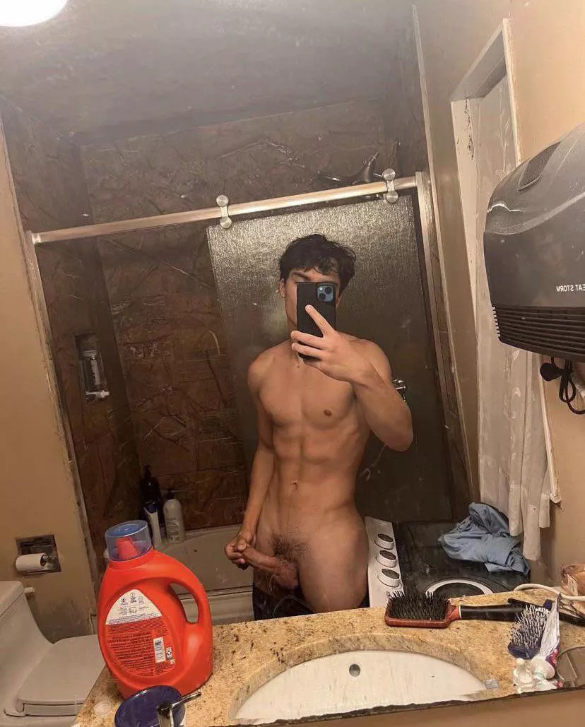 21 us fit @alex_matthew9 looking for a jerk bro or a bottom for vc need to finish soon posted by ehdkej18