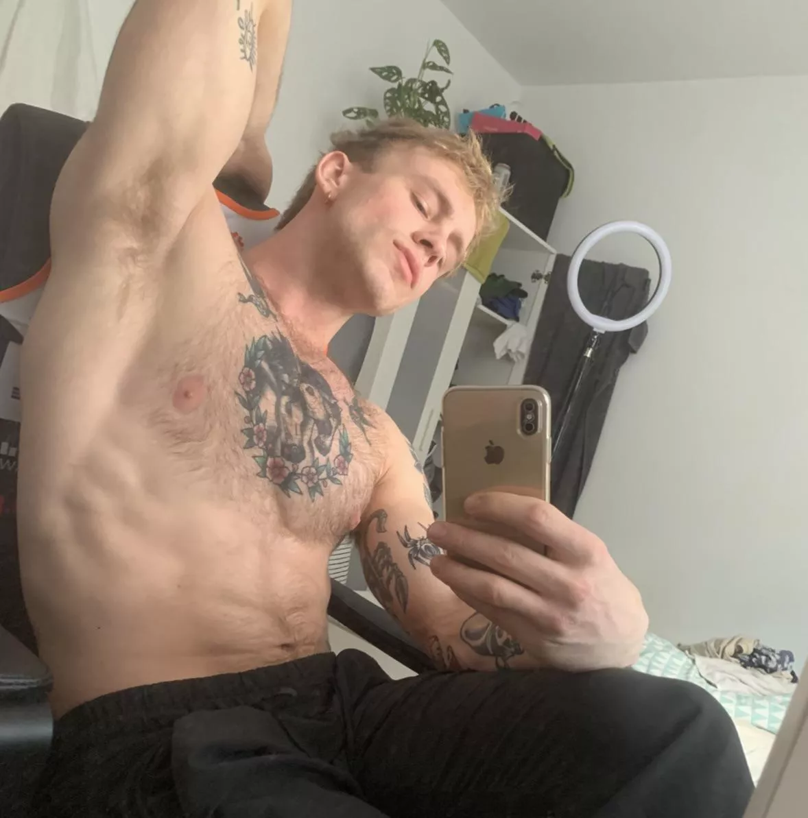 Dirty mirror hairy pits posted by haael12