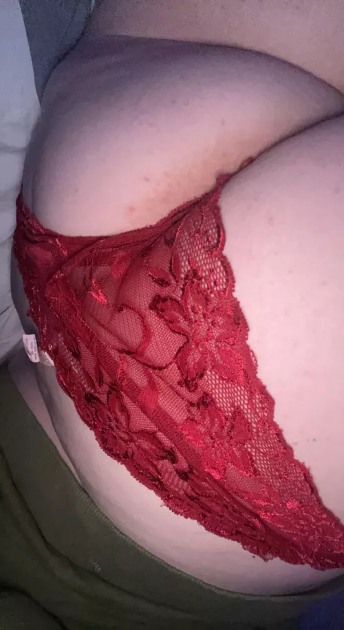 first ten people to comment gets a boobie or butt pic :3 by idthrowawayx