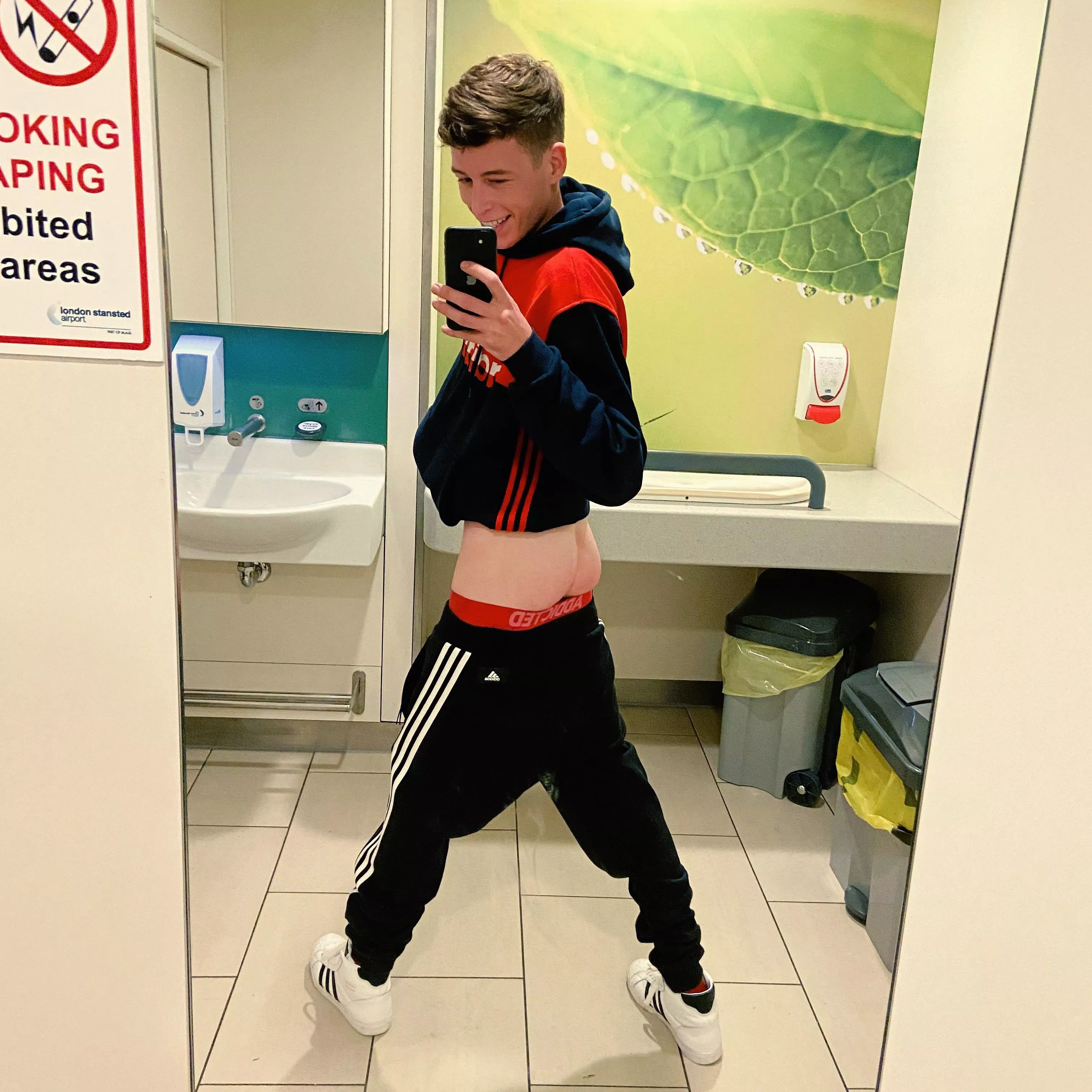 How do you like my butt ? 😛 posted by Craig-Kennedy