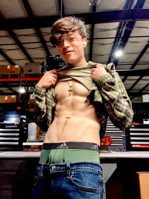 On the job ;) by lrgfry