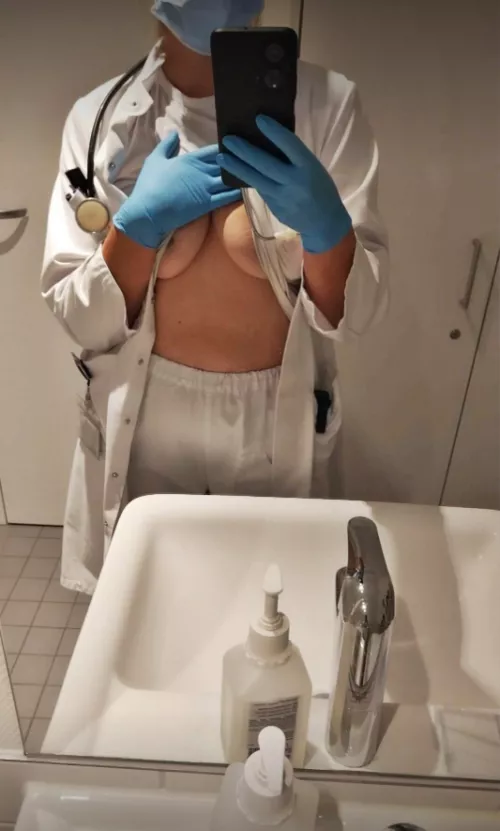 Wanna come over and suck on them tits ? Im bored. by MissesMuff