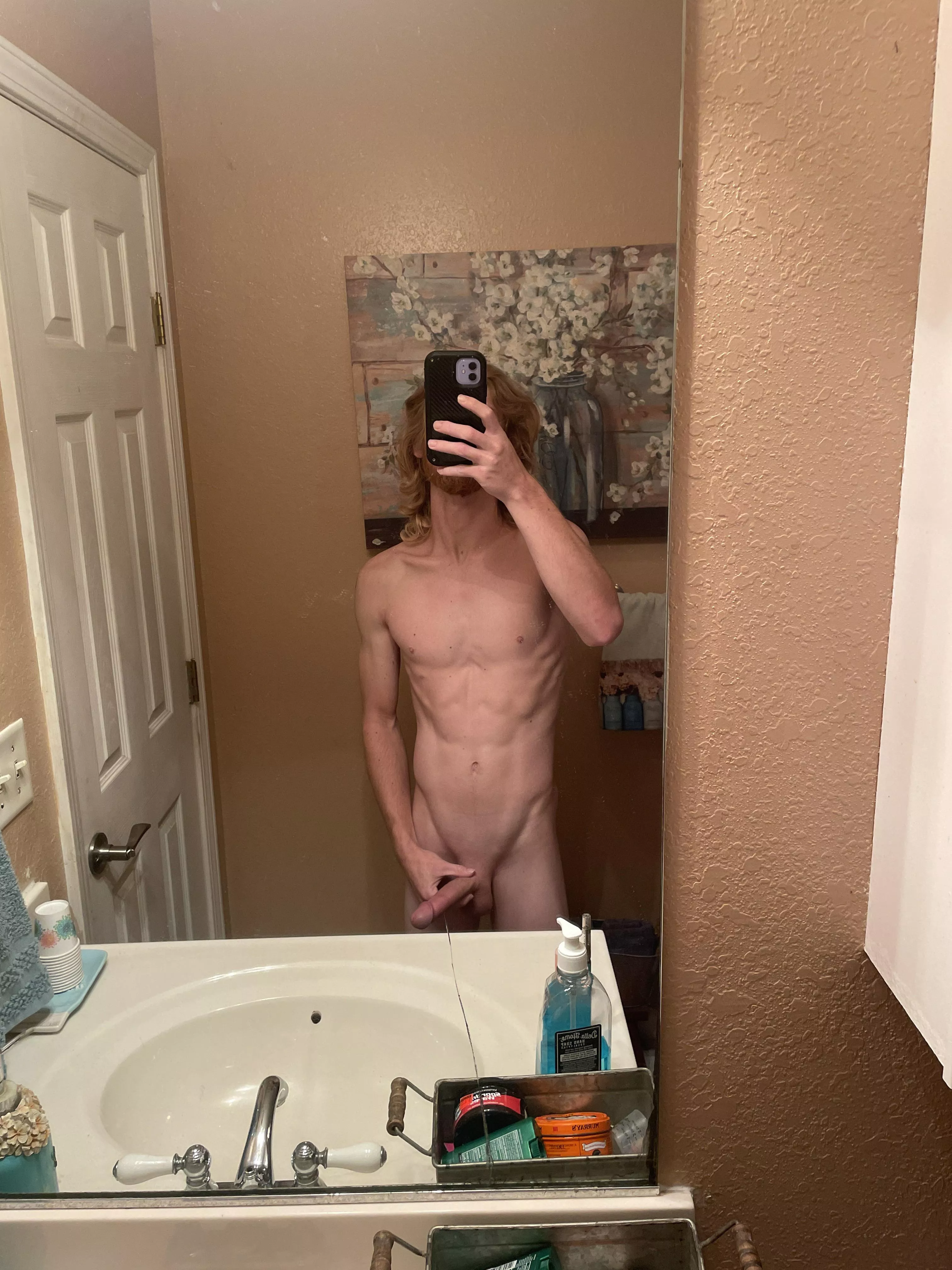 Wanna watch me cum?🥺 posted by Youngnhung0313