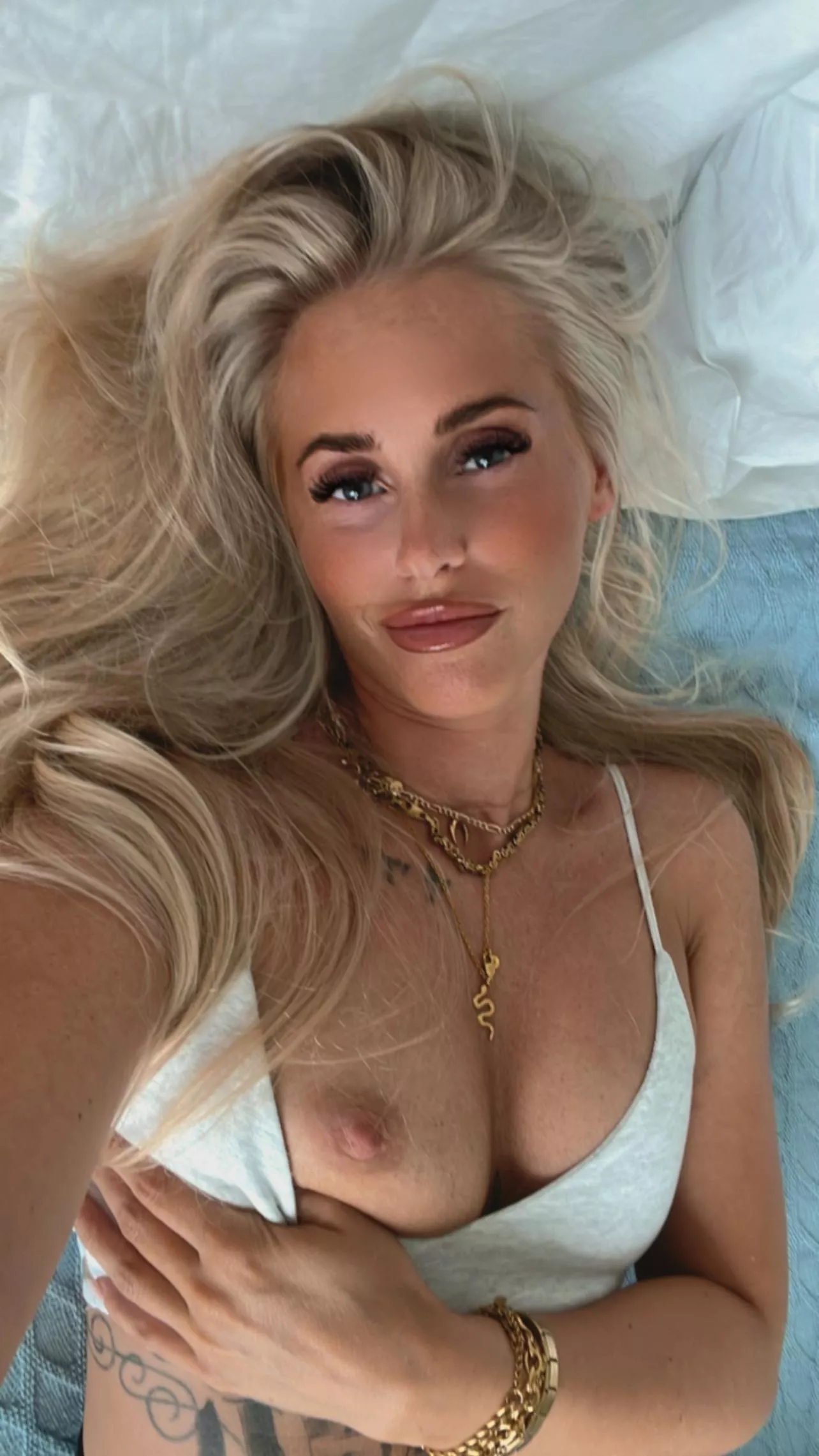 you just going to stare at me or are you going to smash me? posted by MediumTailors