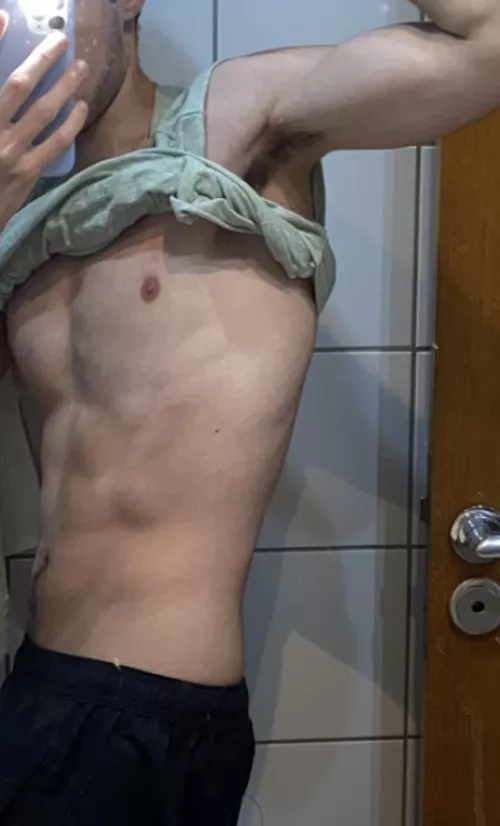 20 green eyes good looking fit 8 inches if u hot too snap me moisurf by alejandrojames007