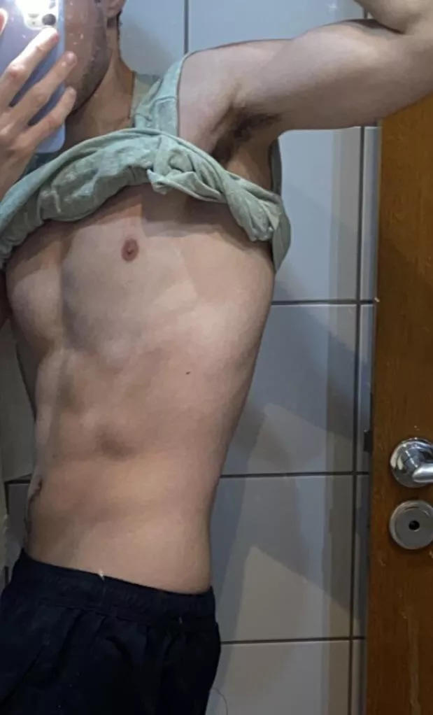 20 green eyes good looking fit 8 inches if u hot too snap me moisurf posted by alejandrojames007