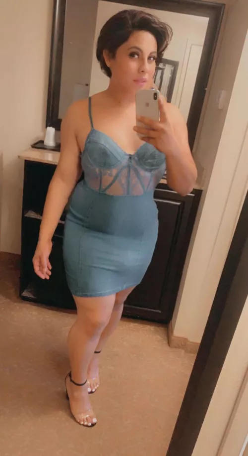 Cool aunt or sexy step mom??😌💋 by TsJasmineRose