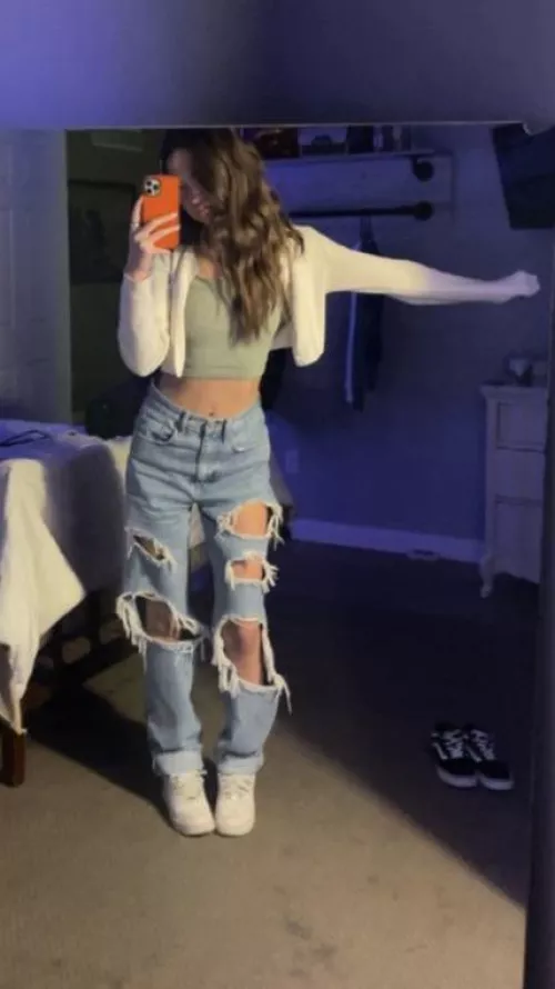 crop fit by att4ntionwh0re