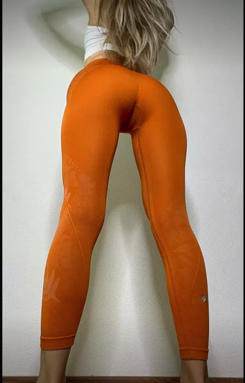 Do you like the color? by kinky_dev_girl