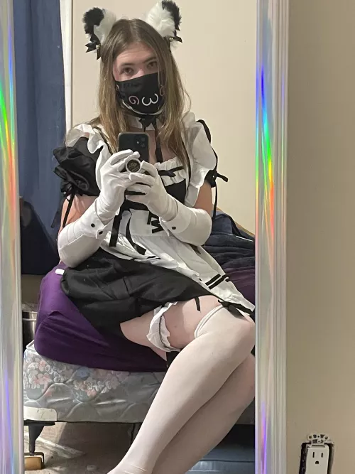 Does anyone need a maid ? by Cute_boy_for_you