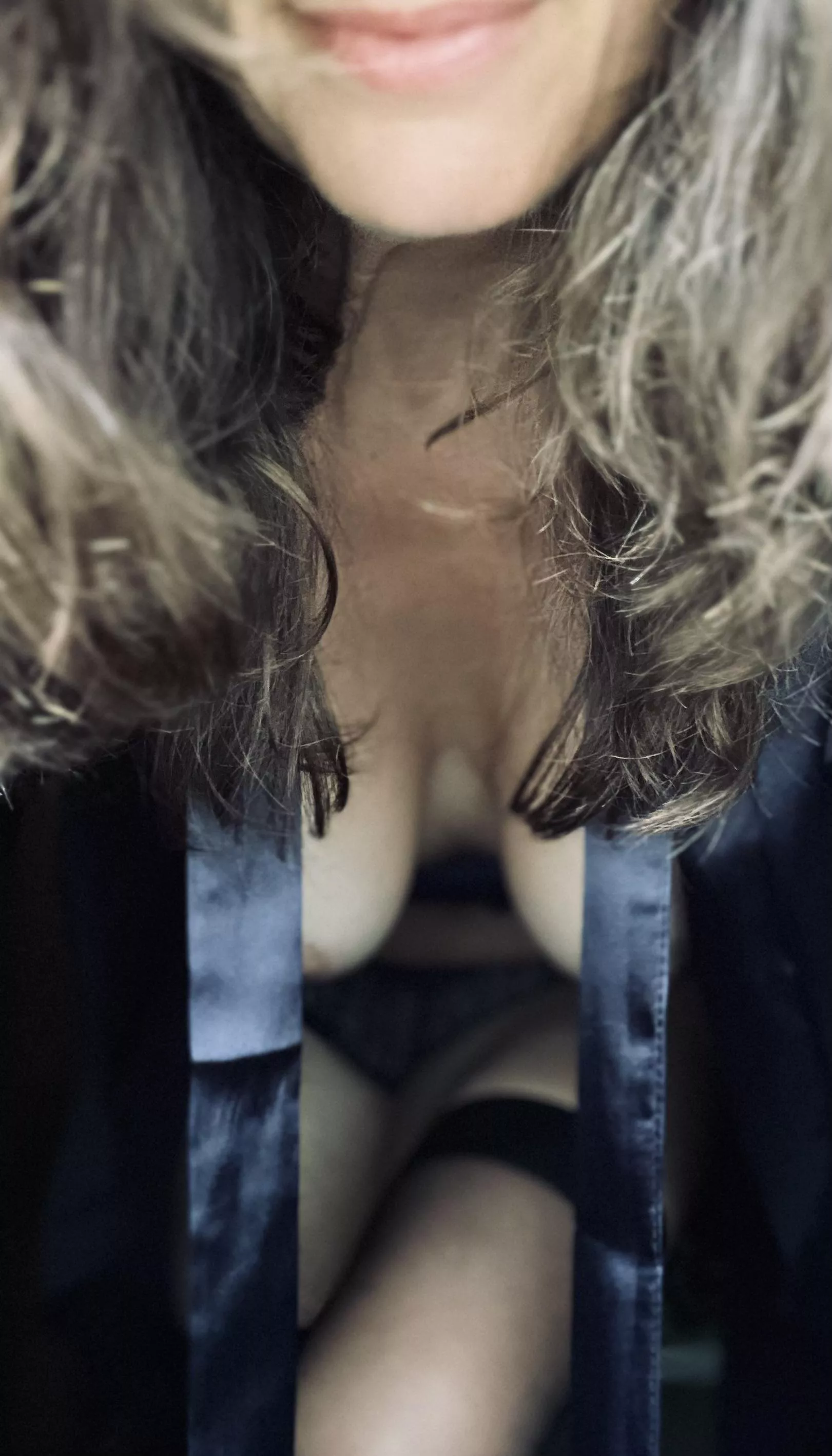 Down (dis)Robe posted by Fragrant_Ad7220