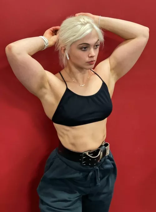 Fit girls pits are so good by pit-sniffer