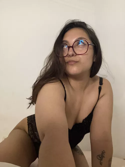 Just your Latina girl trying to look cute ;) by lelogonibd