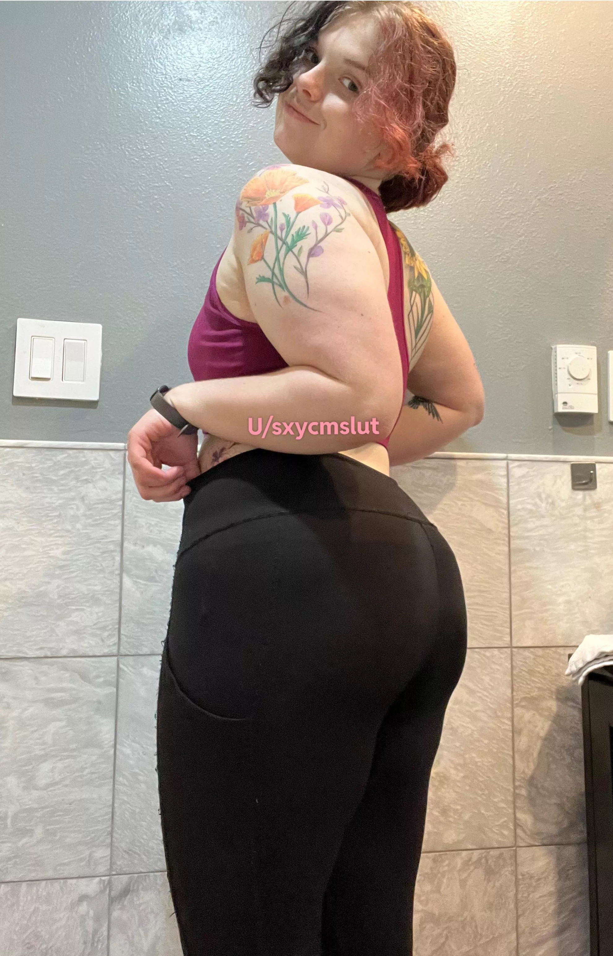 Leggings are my favorite bottoms posted by sxycmslut