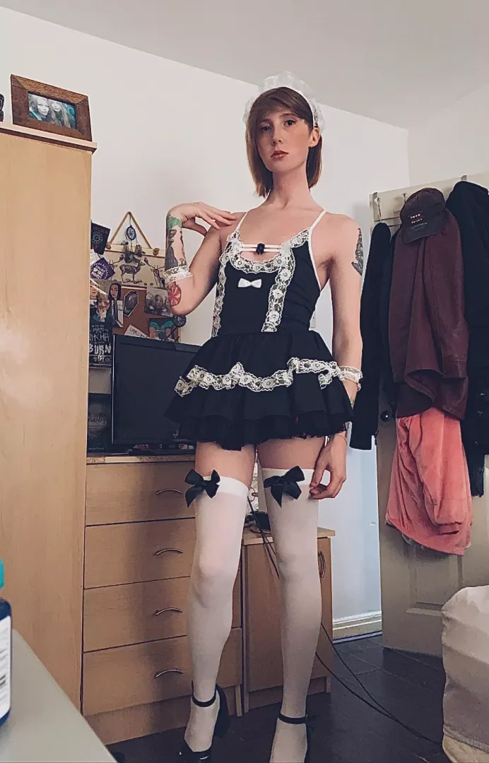 My gf dressed me in this maid outfit & I wasn’t allowed to take it off all day, if ya want to know the details let me know x by Rednaxelaf