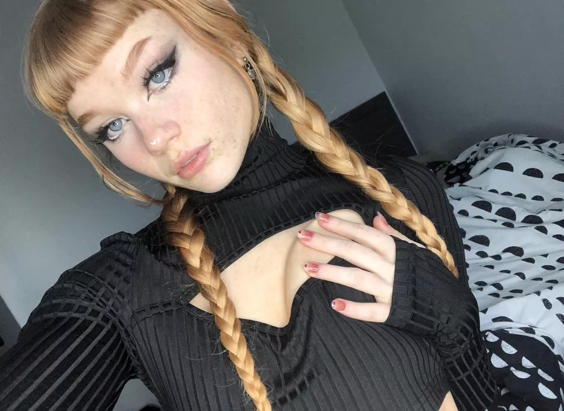spicy redhead posted by pocketpixxie