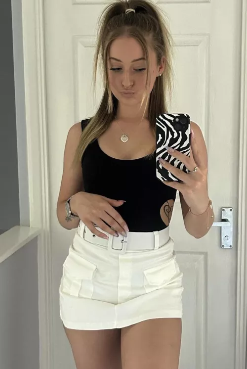 Very experienced Cuck couple here on the search for new bulls to fuck my beautiful slutty gf. We are both 22 and from the U.K. happy to chat to a variety of bulls. by Celebcuckworshipper