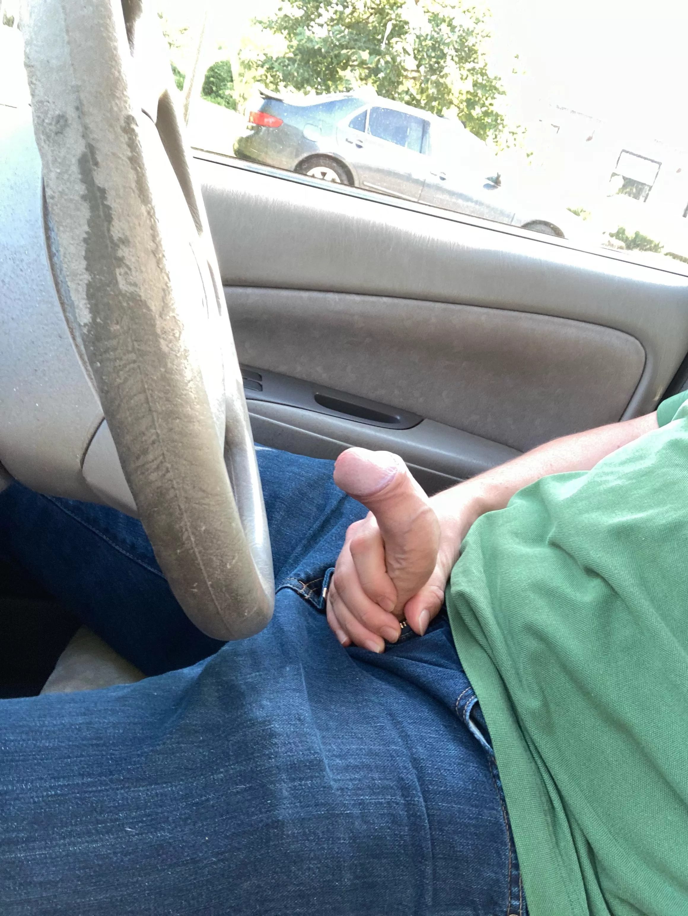 And there’s all these beautiful women jogging by. posted by JesseLoves00